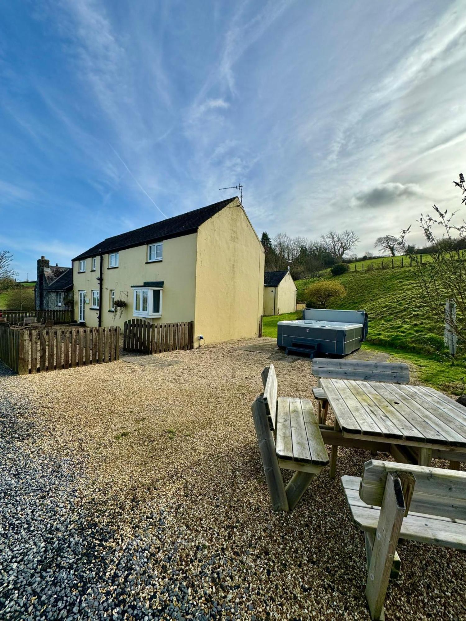 Meadowsweet Cottage Jacuzzi Edition Сондерсфут Экстерьер фото